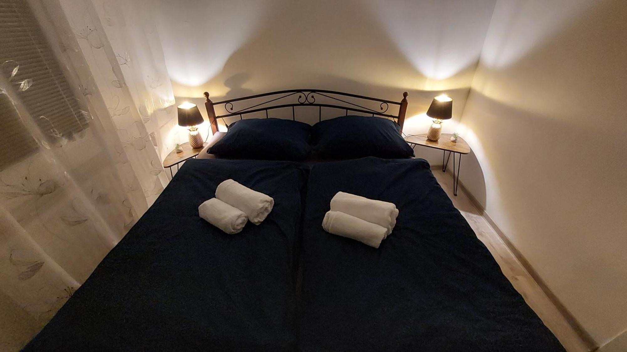 Apartman Surany Ngoại thất bức ảnh